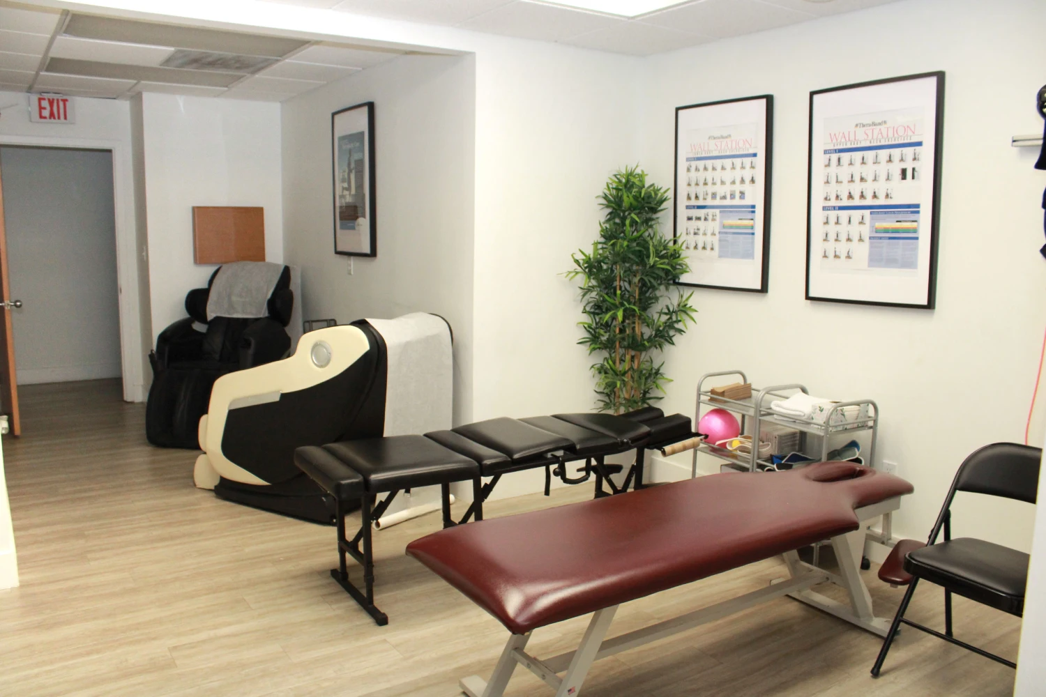 Interior Image of our hollywood location chiropractic office